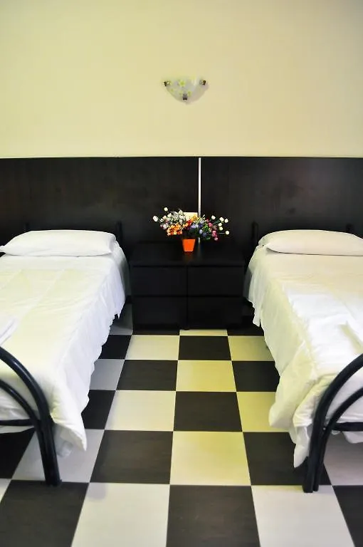 **  Blue Rain Guest House روما إيطاليا