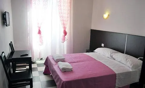 Blue Rain Guest House روما
